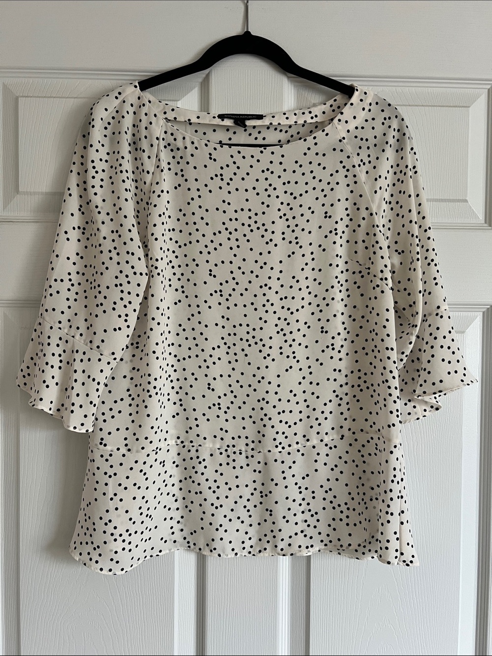 Banana Republic ivory blouse S polka dot